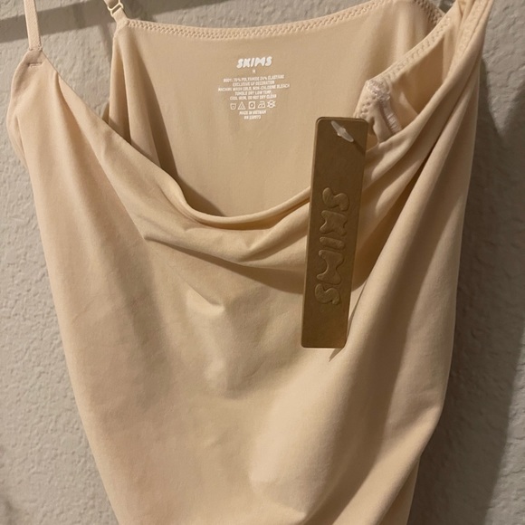 BRAND NEW SKIMS! Fits everybody cami bodysuit never worn - Picture 2 of 5